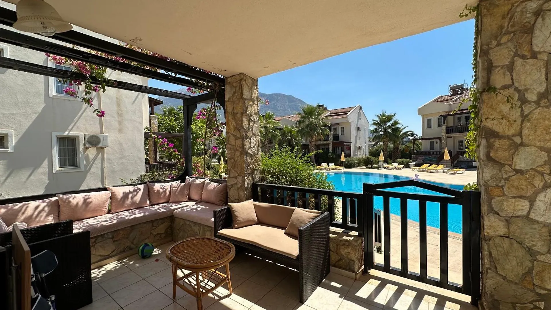 Grena Delux Pool Side Daire Fethiye